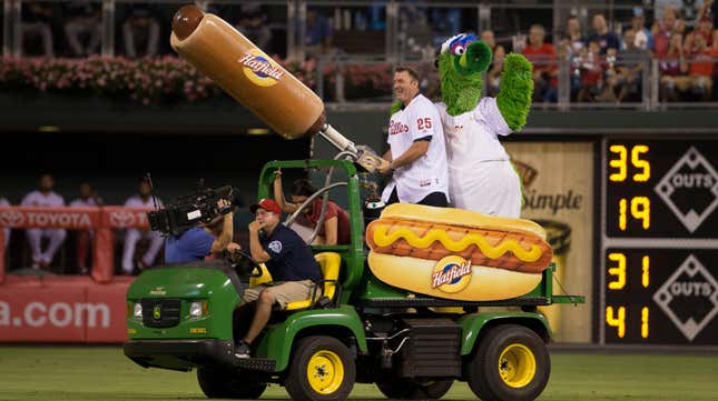 Phillies end 'Dollar Dog Night' because of unruly fans